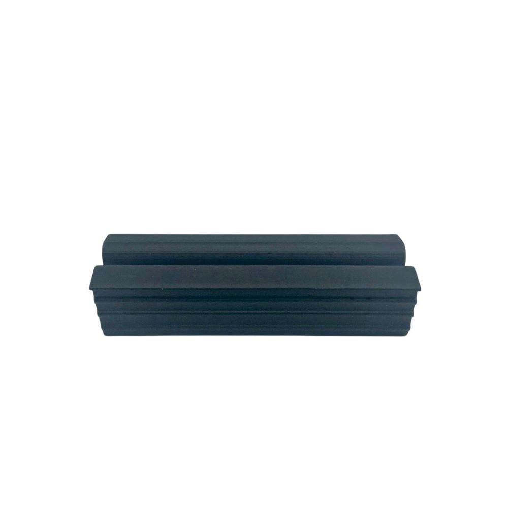 Re-gripping rubber shaft vise clamp